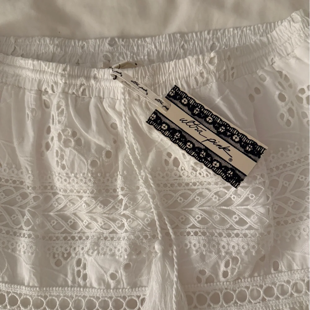 Elegant White Eyelet Skirt - Picture 4 of 6